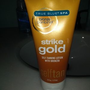 True Blue Spa Strike Gold Bronzing Self-Tan Lotion